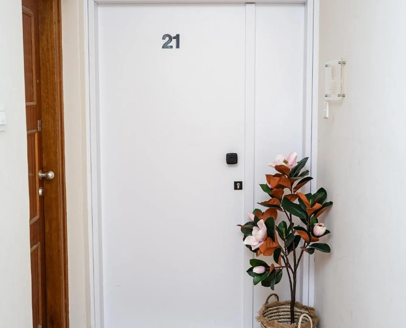 Lazuli Sea View Beachfront Ap 21 Larnaca