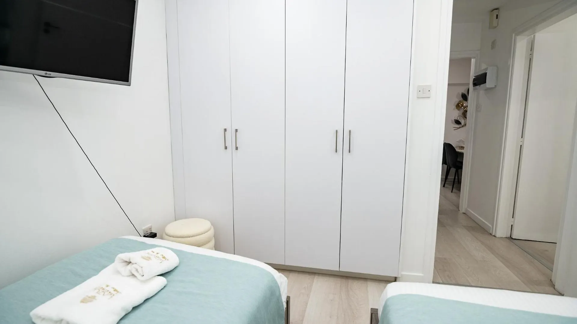 Lazuli Sea View Beachfront Ap 21 Larnaca 0*,  Cyprus