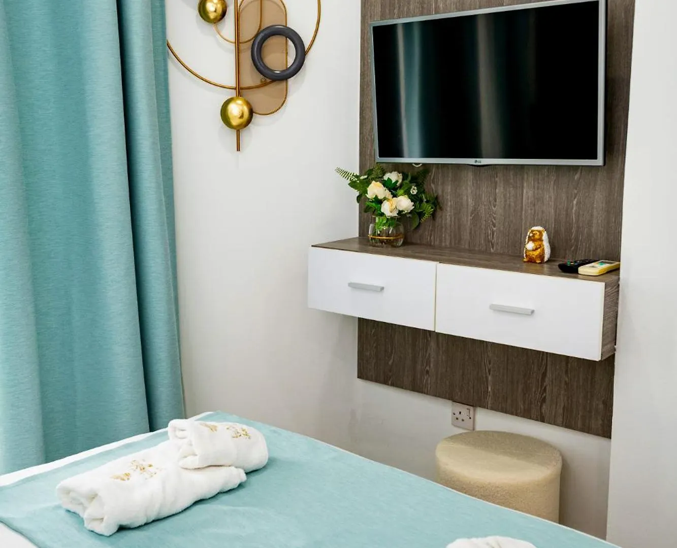 Lazuli Sea View Beachfront Ap 21 Larnaca Cyprus