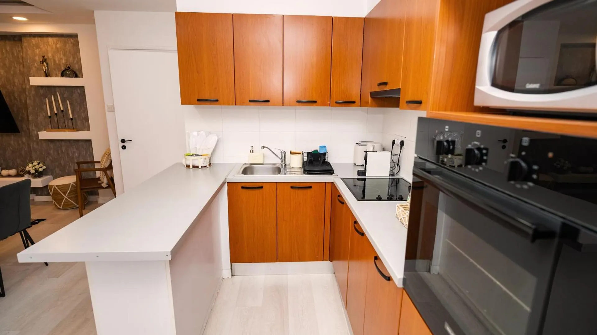 Lazuli Sea View Beachfront Ap 21 Larnaca