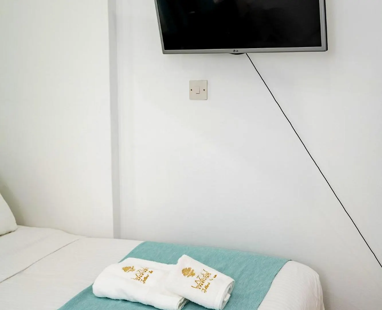 Lazuli Sea View Beachfront Ap 21 Larnaca