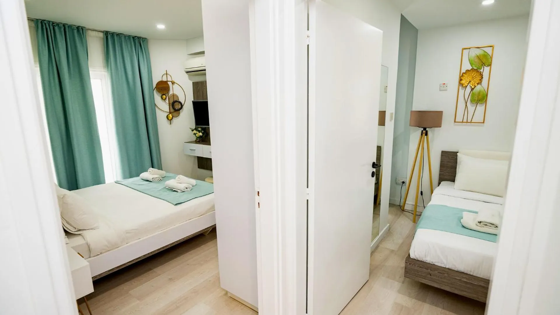 Lazuli Sea View Beachfront Ap 21 Larnaca
