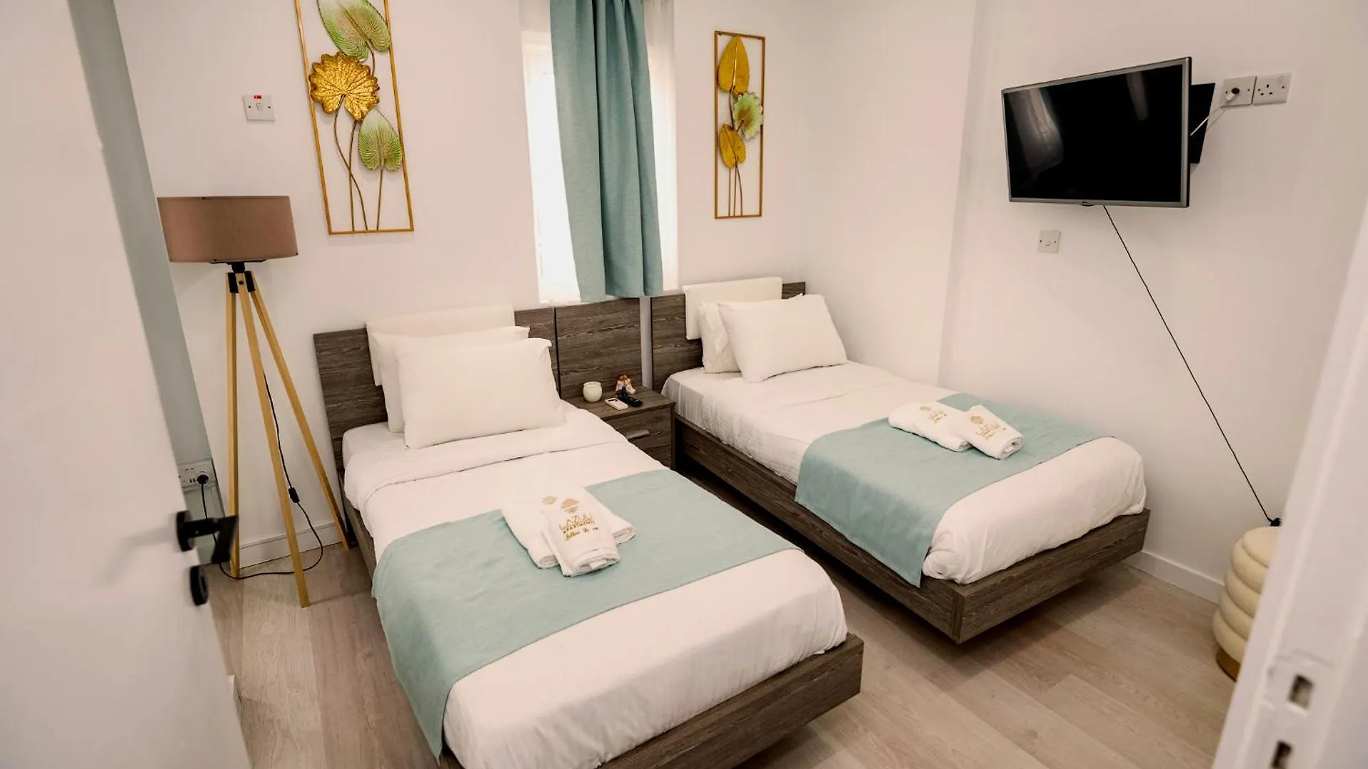 Lazuli Sea View Beachfront Ap 21 Larnaca