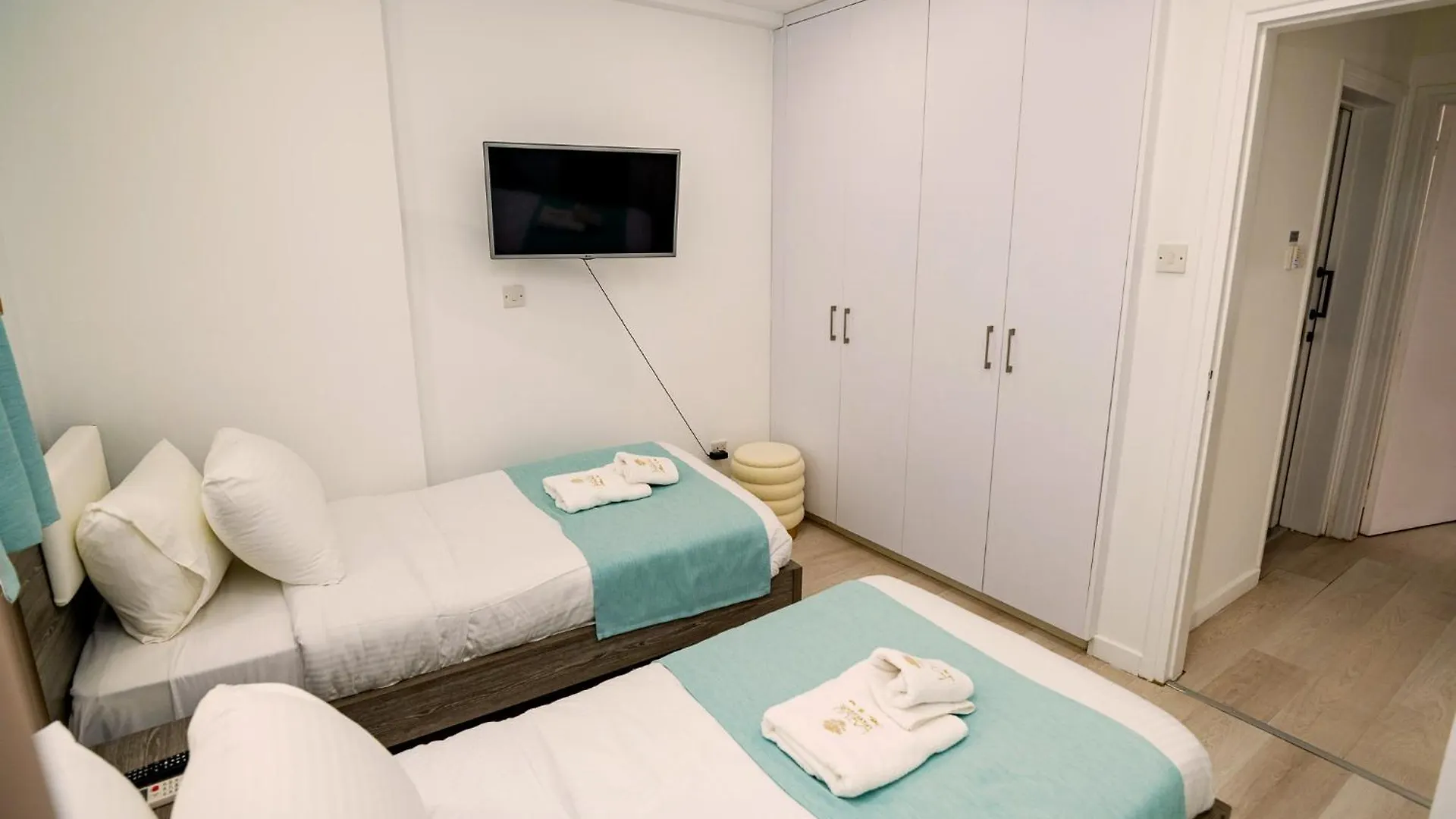 Apartment Lazuli Sea View Beachfront Ap 21 Larnaca