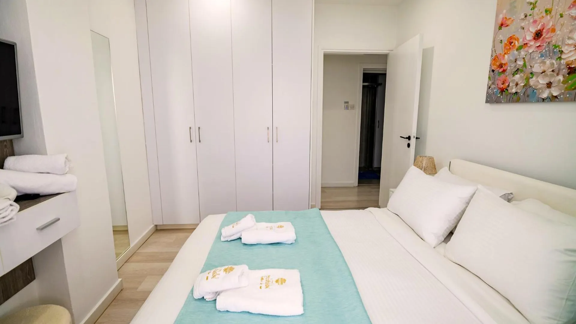 Lazuli Sea View Beachfront Ap 21 Larnaca 0*,